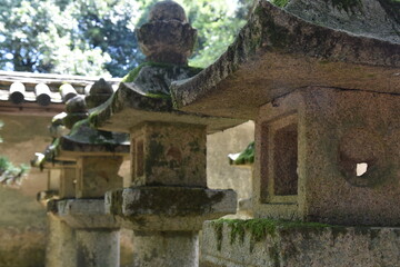 日本の古い石灯籠