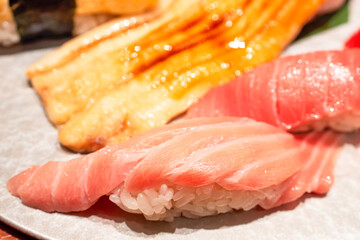 Mix sushi sashimi 9