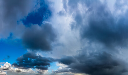 Obraz premium Fantastic dark thunderclouds, sky panorama