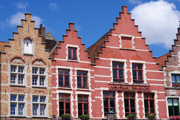 Fototapeta premium Façades de Bruges sur la grand-place