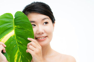 アジア人女性の肌と健康のイメージ