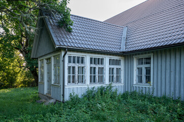 wooden manor in estonia