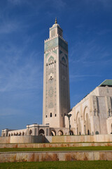 Fototapeta premium minaret of hassan ii mosque casablanca, morocco