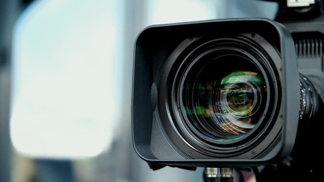 close-up camera lens. We can see in detail the movements of the internal mechanism of the camera lens.