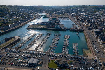 Vue aérienne (drone) du port de Fécamp le matin, Normandie