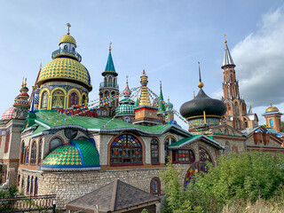 Fototapeta na wymiar Colorful Temple of All Religions in Kazan on a winter day
