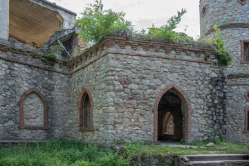 Fototapeta na wymiar Ruins of a slovak castle in Brodzany owned by Oldenburg family