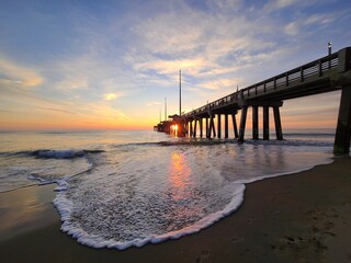 Fototapeta premium pier at sunset