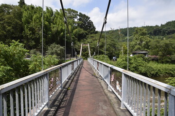 Fototapeta na wymiar 吊り橋