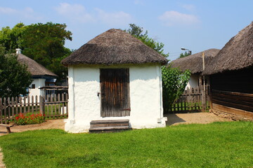 Fototapeta na wymiar traditional house in the village
