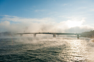 Obraz premium A fantastic image of fog down the river was shot in Japan