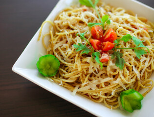 Spaghetti with cheese