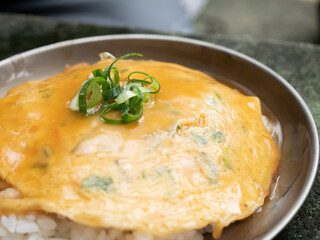 山やキャンプで調理するアウトドアごはん・山ごはん【中華丼・天津飯】