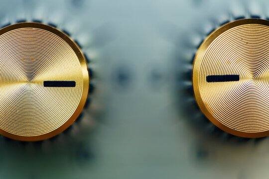 adjustable knob