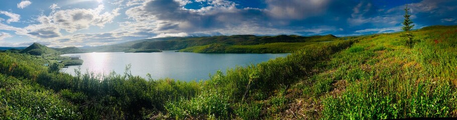 Naklejka premium lake in the mountains