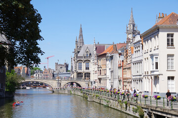 Berges le long des canaux, Gand