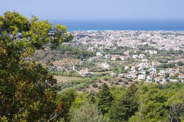 Fototapeta na wymiar Panorama de la ville de Rhodes