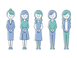 前で手を組む5人の女性