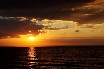 Fototapeta na wymiar Zachód słońca nad Bałtykiem