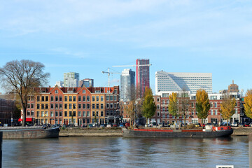 Obraz premium Rotterdam, Netherlands: historic and modern buildings on South side of 