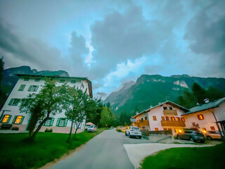 Obraz premium Muntain town at sunset, Italy