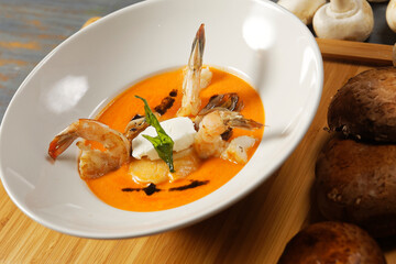 Shrimp cream with mushrooms and cream cheese.