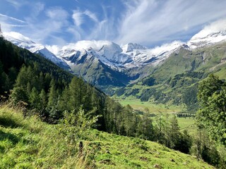 Fototapeta premium Grossglockner High Alpine Road, Austria (Großglockner Hochalpenstraße)