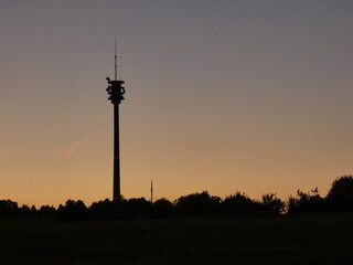 Funkturm im Abendrot