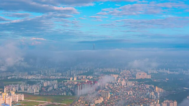 Time laps 4k, landscape of Seoul with fog in the morning.And the tallest building in Seoul City South Korea. 