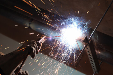 welding, construction welding, metal welding, pipe welding, welder, installation of structures.