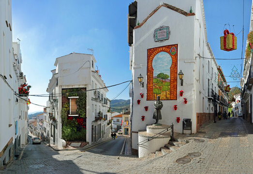 Alora, Andalucia, Spain: narrow alleys in a hillside white village, with christmas decoration