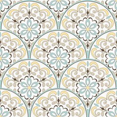 Seamless damask wallpaper. Vintage pattern in Victorian style . Hand drawn floral pattern. Shabby chic Vector illustration