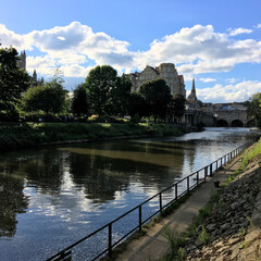 Fototapeta premium A view of Bath near the Pulteney Bridge