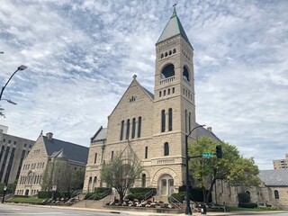 Fototapeta na wymiar Cathedral in Des Moines, IA