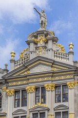 Fototapeta premium Magnificent ancient houses of the famous Grand Place (Grote Markt) - the central square of Brussels. Grand Place was named by UNESCO as a World Heritage Site in 1998.