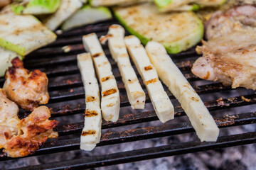 Grilled Cheese , summer picnic , cooking food outdoor