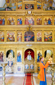 Eastern Europe, Balkans, Montenegro, The Pastrovici Hills near Sveti Stefan, Praskvica Monastery, interior of the Serbian Orthodox Monastery