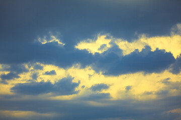 Obraz premium Blue clouds in the dusk