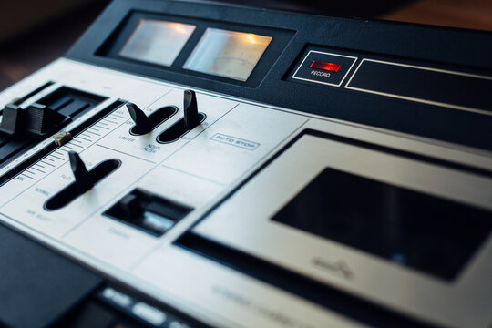 Record light on an old cassette player