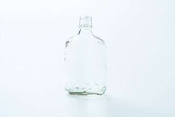 透明な空き瓶