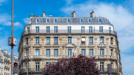 Obraz premium Paris, typical facades rue Saint-Lazare