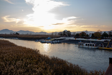 노을진 항구