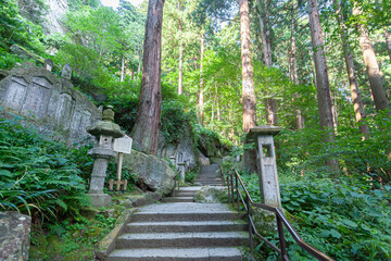山形県　山寺　宝珠山立石寺