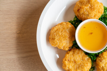 Deep fried shrimp cakes
