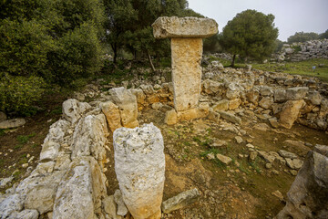 Taula en el poblado talayótico de Binissafúller(IV a.C). Sant Lluis. Menorca. Islas Baleares.España. © Tolo