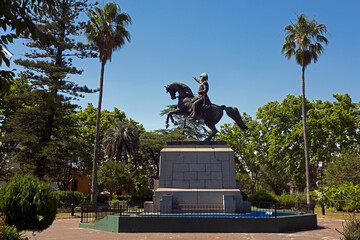 Statue des Generals San Martin auf dem Hauptplatz von Colon, Provinz Entre Rios, Argentinien