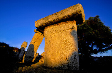 Taula de Talati de Dalt.Santuario Talayótico.Maó.Menorca. Baleares.España.
