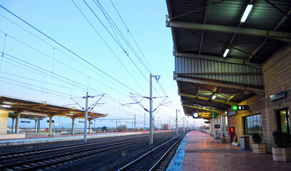 Estaci&oacute;n de tren de Ciudad Real al atardecer, Castilla la Mancha, Espa&ntilde;a