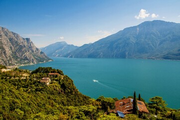 Fototapeta na wymiar Gardasee- Bazzanega-Italien