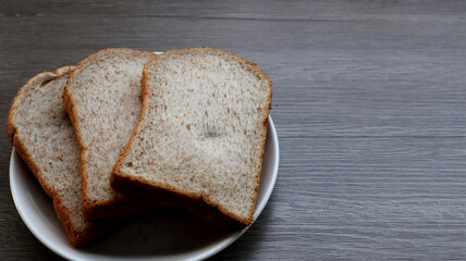 whole wheat bread​​